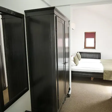 Aparthotel Center 2*