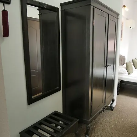 Aparthotel Center 2*