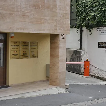 Center 2*